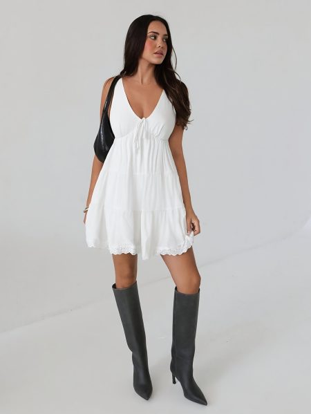 Elegant Black Sleeveless Tie-Dye A-Line Dress with Bow Detail - V-Neck, Multi-Layered Design for Women, Perfect for Summer Parties and Casual Outings, Cute Dress
